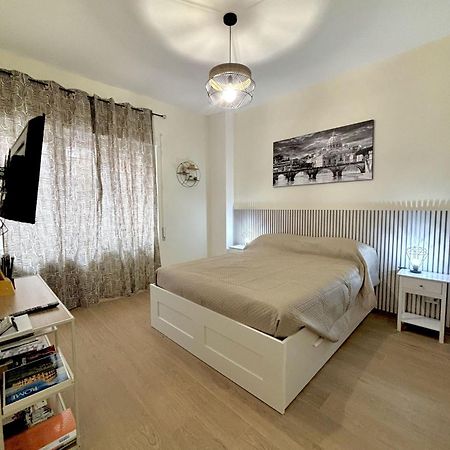 Casa Blaserna Nel Cuore Dello Shopping A Marconi E Trastevere Рим Экстерьер фото